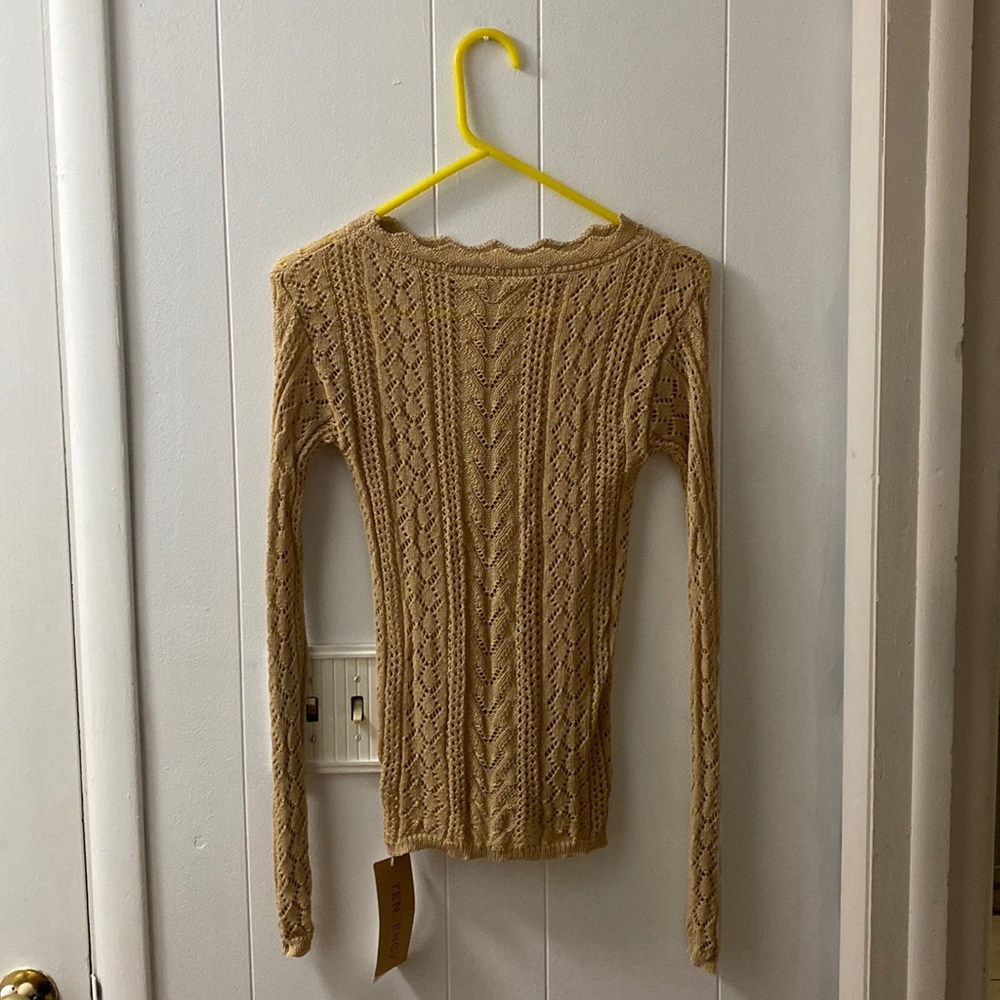 Nude/ khaki lightweight sweater long sleeved dress up or down